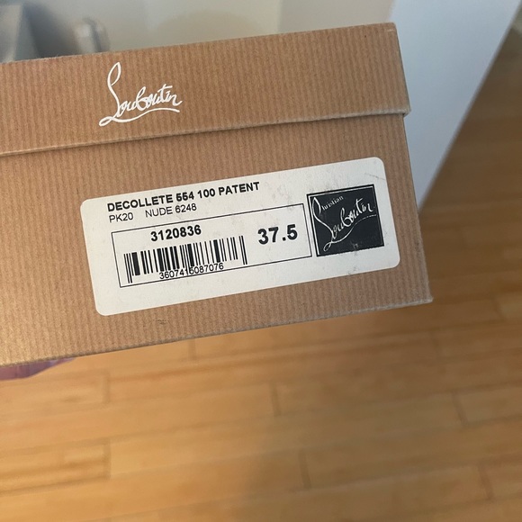 Christian Louboutin beige size 38 - Picture 8 of 10
